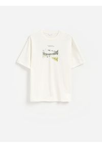 Reserved - T-shirt comfort z nadrukiem - złamana biel. Materiał: bawełna, dzianina. Wzór: nadruk #1
