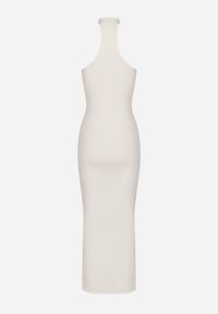 Born2be - Biała Sukienka z Wiskozą Zdobiona Marszczeniem i Rozcięciem Lunwena. Okazja: na wesele, na ślub cywilny, na imprezę. Kolor: biały. Materiał: wiskoza. Wzór: aplikacja. Styl: klasyczny #3