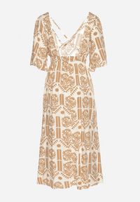 Born2be - Ciemnobeżowa Sukienka Wiskozowa Rozkloszowana z Odkrytymi Plecami w Print Boho Turaisa. Okazja: na co dzień. Typ kołnierza: dekolt w kształcie V. Kolor: beżowy. Materiał: wiskoza. Długość rękawa: długi rękaw. Wzór: nadruk. Typ sukienki: rozkloszowane, proste. Styl: boho #7