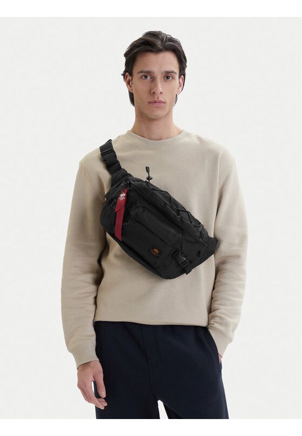 Alpha Industries Nerka 156949 Czarny. Kolor: czarny. Materiał: materiał