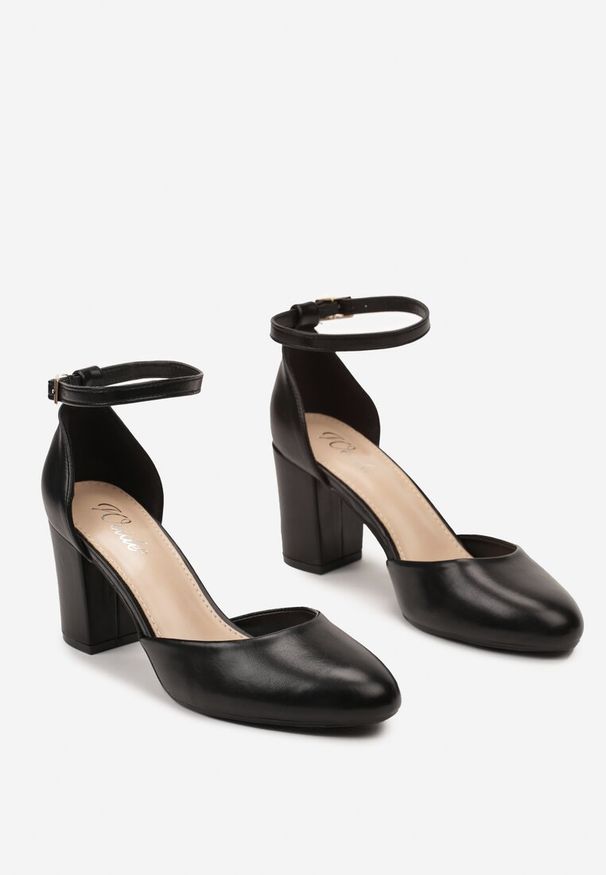 Born2be - Czarne Czółenka na Słupku z Zapięciem wokół Kostki na Sprzączkę Tykora. Okazja: na spotkanie biznesowe. Zapięcie: sprzączka. Kolor: czarny. Materiał: jeans. Wzór: aplikacja. Obcas: na słupku. Styl: elegancki, klasyczny, biznesowy