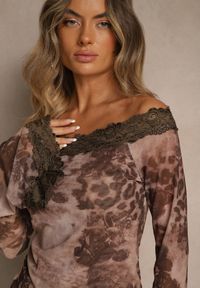 Renee - Brązowa Bluzka Siateczkowa Typu Hiszpanka z Bawełną i Wiskozą z Koronką Nurriva. Okazja: na co dzień. Typ kołnierza: dekolt hiszpanka. Kolor: brązowy. Materiał: koronka, bawełna, wiskoza. Wzór: koronka. Styl: casual #3