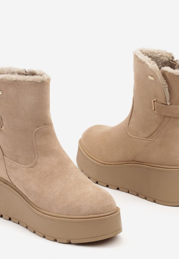 Born2be - Ciemnobeżowe Botki na Grubej Podeszwie z Ociepleniem Zinradea. Okazja: na co dzień. Zapięcie: zamek. Kolor: beżowy. Materiał: jeans. Sezon: wiosna. Styl: casual