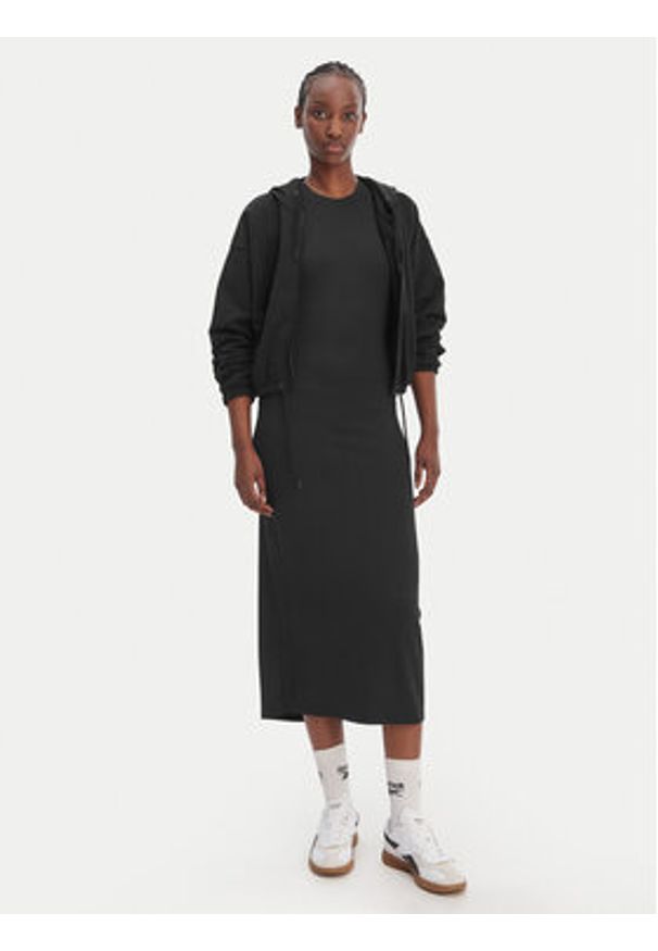 Reebok Sukienka codzienna Reebok x Ewa Chodakowska Lenka RK25617CCW Czarny Slim Fit. Okazja: na co dzień. Kolor: czarny. Materiał: syntetyk. Typ sukienki: proste. Styl: casual