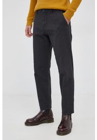 Sisley Spodnie męskie kolor czarny w fasonie chinos. Okazja: na co dzień. Kolor: czarny. Materiał: tkanina. Wzór: gładki. Styl: casual