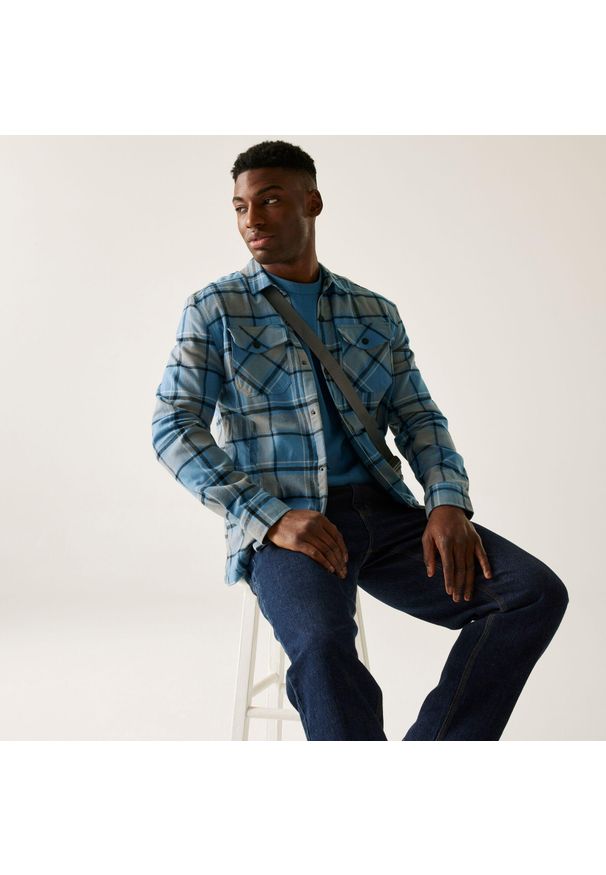 Regatta - Koszula męska Spennith Shacket. Kolor: szary. Materiał: bawełna, polar. Sport: turystyka piesza