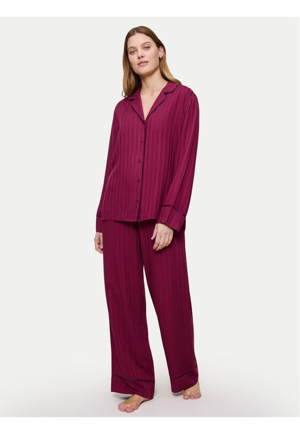 Triumph Piżama Amourette Jacquard 10225073 Bordowy Relaxed Fit. Kolor: czerwony. Materiał: wiskoza