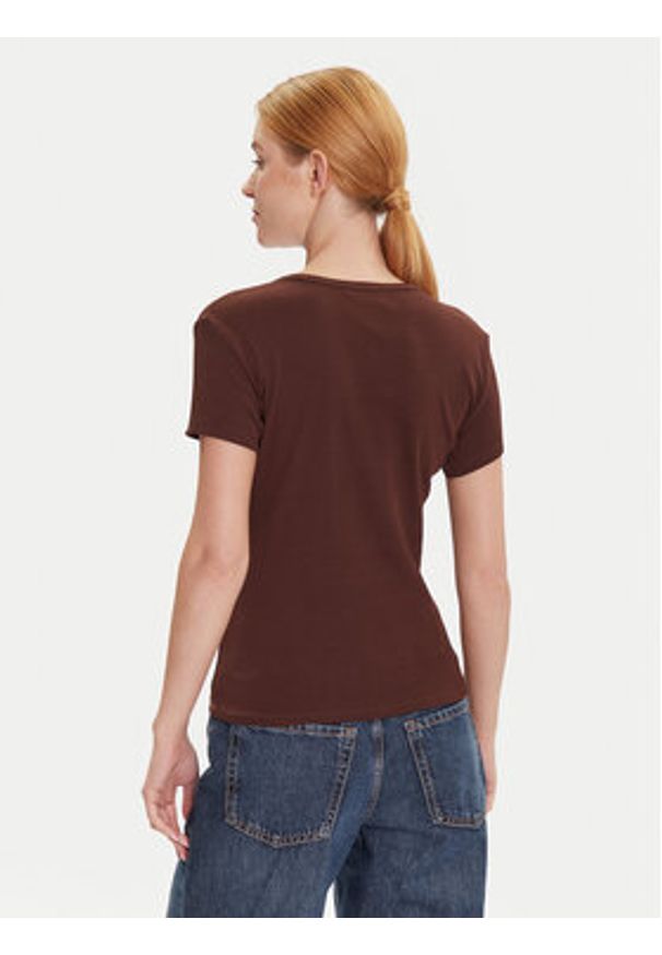 Tommy Jeans T-Shirt Essential DW0DW17383 Brązowy Slim Fit. Kolor: brązowy. Materiał: bawełna