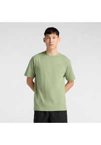 Koszulka męska New Balance MT41533AAR – zielona. Kolor: zielony. Materiał: bawełna, dresówka. Długość rękawa: krótki rękaw. Długość: krótkie #1