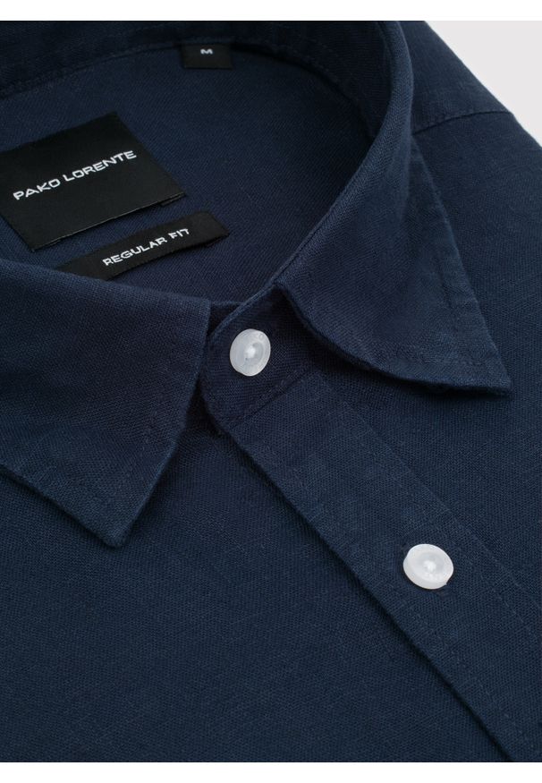 Pako Lorente - PAKO LORENTE - Lniana koszula męska w kolorze granatowym. Okazja: na co dzień. Kolor: niebieski, zielony, różowy. Materiał: len. Długość rękawa: długi rękaw. Długość: długie. Wzór: gładki. Sezon: lato. Styl: casual