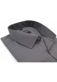 Modini - Szara koszula w białe kropki Y14. Typ kołnierza: kołnierzyk klasyczny. Kolor: szary, biały, wielokolorowy. Materiał: bawełna, poliester, tkanina. Długość: długie. Wzór: kropki. Styl: klasyczny #1