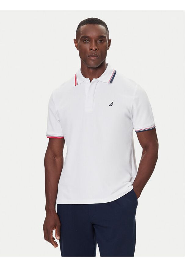 Nautica Polo Atabay N1S03424 Biały Regular Fit. Typ kołnierza: polo. Kolor: biały. Materiał: syntetyk, bawełna