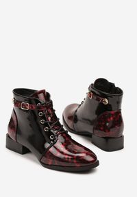 Born2be - Czarno-Czerwone Botki Vices Zdobione Klamerką Gelisa. Okazja: na co dzień. Kolor: czarny. Materiał: jeans. Wzór: aplikacja. Obcas: na obcasie. Styl: casual, elegancki. Wysokość obcasa: niski #6