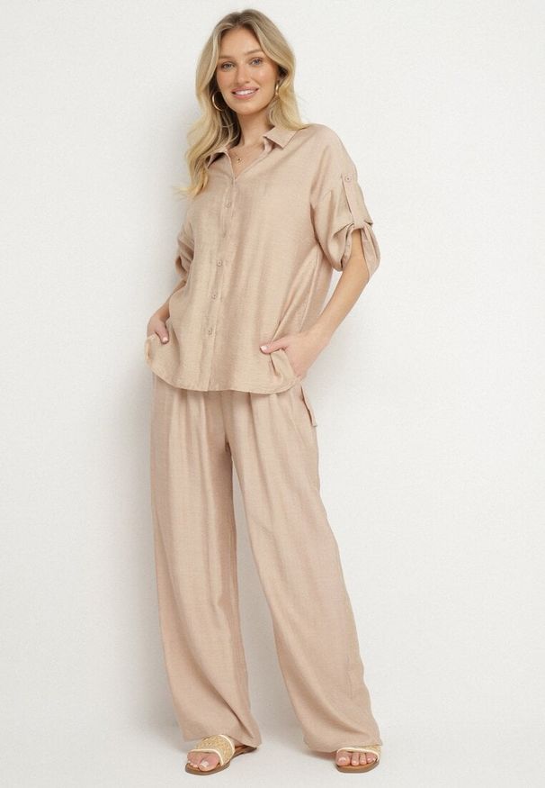 Born2be - Beżowy Komplet z Wiskozy Koszula z Podpinanymi Rękawami i Szerokie Spodnie Dormoi. Kolor: beżowy. Materiał: wiskoza