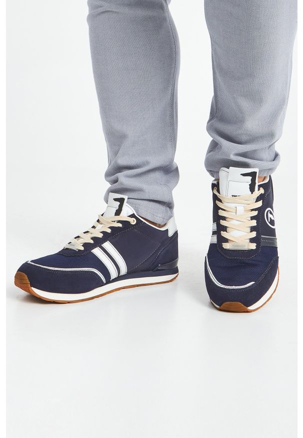 Trussardi Jeans - SNEAKERSY TRUSSARDI. Nosek buta: okrągły. Zapięcie: sznurówki. Materiał: materiał