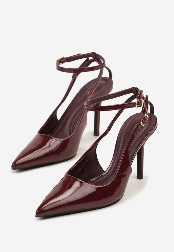 Renee - Bordowe Sandały Lakierowane Vices na Szpilce Typu Slingback Dolenita. Okazja: na co dzień, na spacer. Nosek buta: szpiczasty. Zapięcie: sprzączka. Kolor: czerwony. Materiał: lakier. Sezon: lato. Obcas: na szpilce. Styl: klasyczny, casual