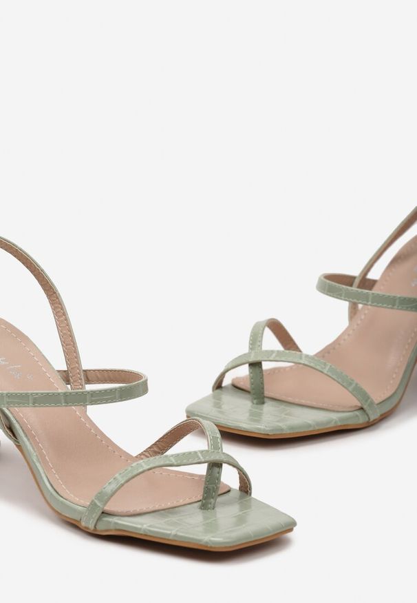 Renee - Jasnozielone Sandały bez Pięty na Obcasie z Kwadratowym Noskiem Asarmona. Okazja: na co dzień. Kolor: zielony. Materiał: jeans, jedwab. Obcas: na obcasie. Styl: elegancki, casual. Wysokość obcasa: średni