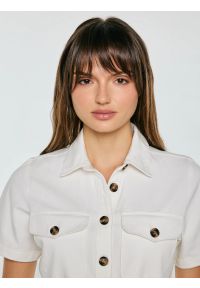 Big-Star - Sukienka damska midi jeansowa trapezowa biała Becca 100. Okazja: na co dzień. Kolor: biały. Materiał: jeans. Długość rękawa: krótki rękaw. Typ sukienki: trapezowe. Styl: elegancki, klasyczny, casual. Długość: midi #5