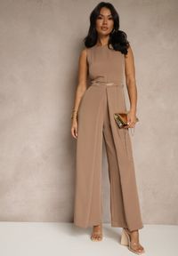 Renee - Ciemnobeżowy Kombinezon Bez Rękawów z Nogawkami Wide Leg Noreldi. Okazja: na co dzień. Kolor: beżowy. Długość rękawa: bez rękawów. Styl: elegancki, casual