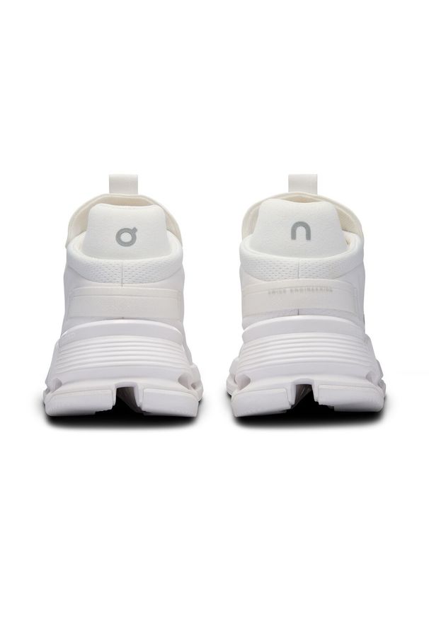 On - ON CLOUDNOVA 2 All White Sneakersy damskie. Okazja: na co dzień, na spacer, do pracy. Kolor: biały. Sport: turystyka piesza