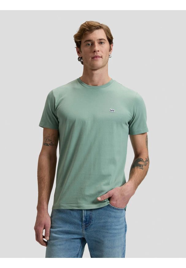 Lee - MESKA KOSZULKA LEE SS PATCH LOGO TEE DESERT SAGE 112376466