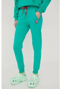 Femi Stories spodnie dresowe Vano damskie kolor zielony gładkie. Stan: podwyższony. Kolor: zielony. Materiał: dresówka. Wzór: gładki