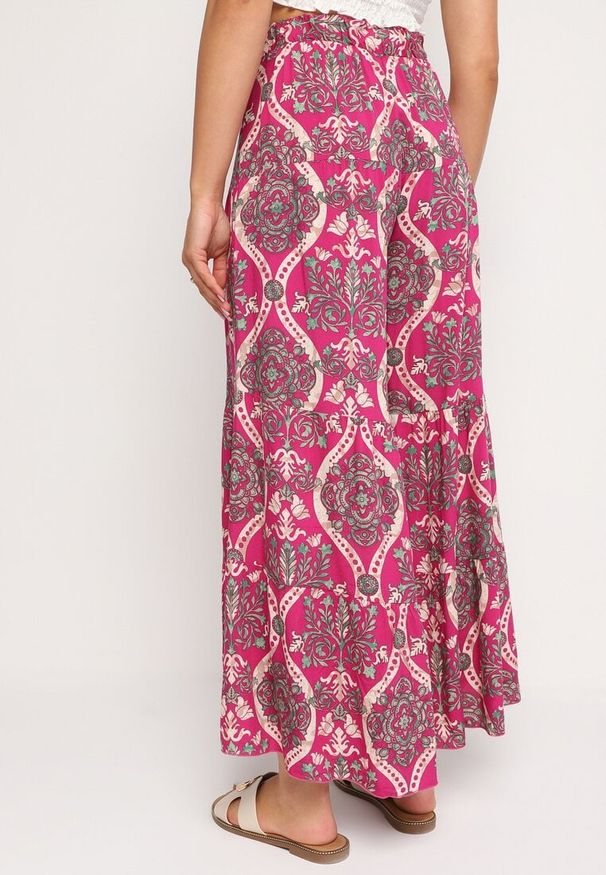 Born2be - Fuksjowe Szerokie Wiskozowe Spodnie z Wysokim Stanem i Gumką w Talii Risettesna. Okazja: na co dzień. Stan: podwyższony. Kolor: różowy. Materiał: wiskoza. Sezon: lato. Styl: casual