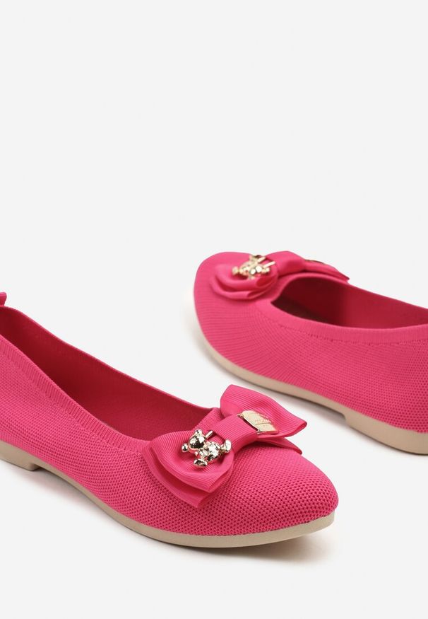 Born2be - Różowe Balerinki z Kokardą i Metalicznymi Ozdobami Litelline. Okazja: na co dzień. Kolor: różowy. Wzór: aplikacja. Styl: elegancki, glamour, casual, klasyczny