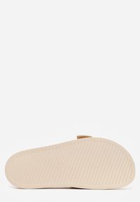 Born2be - Beżowe Klapki na Grubej Podeszwie Ozdobione Metaliczną Klamrą Lorefer. Okazja: na co dzień. Kolor: beżowy. Wzór: aplikacja. Styl: casual, elegancki #7