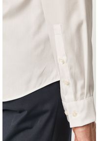 Hugo koszula bawełniana męska kolor biały slim z kołnierzykiem klasycznym. Typ kołnierza: kołnierzyk klasyczny. Kolor: biały. Materiał: bawełna. Długość rękawa: długi rękaw. Długość: długie. Styl: klasyczny #4