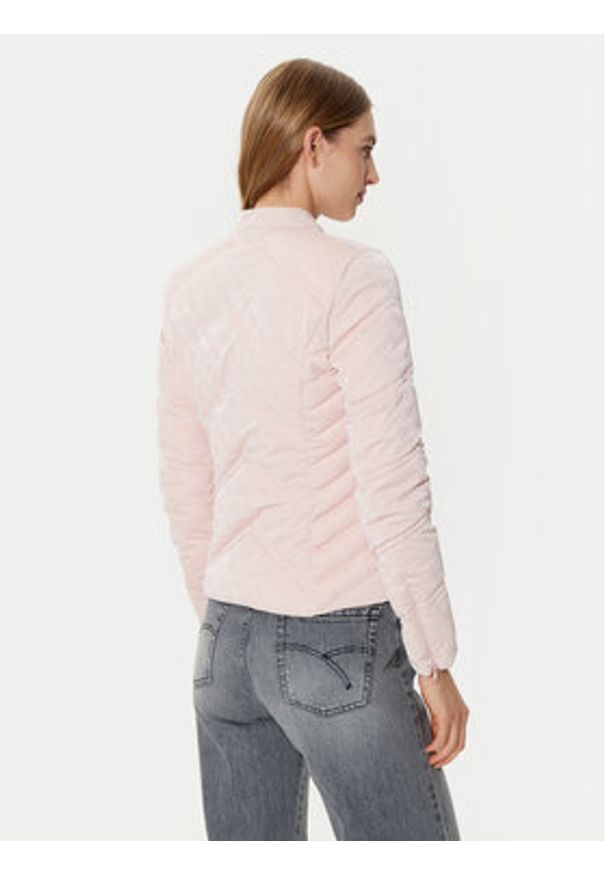 Guess Kurtka puchowa W5RL00 WGV30 Różowy Regular Fit. Kolor: różowy. Materiał: syntetyk