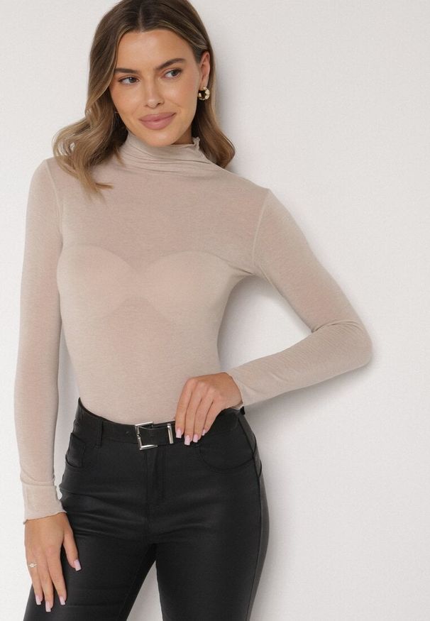 Born2be - Beżowa Bluzka z Golfem Typu Longsleeve z Wiskozy z Kaszmirem Fedine. Okazja: na co dzień. Typ kołnierza: golf. Kolor: beżowy. Materiał: wiskoza, kaszmir. Długość rękawa: długi rękaw. Styl: klasyczny, casual, elegancki