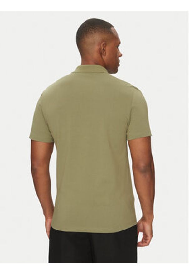 Lacoste Polo DH5522 Khaki Regular Fit. Typ kołnierza: polo. Kolor: brązowy. Materiał: syntetyk, bawełna