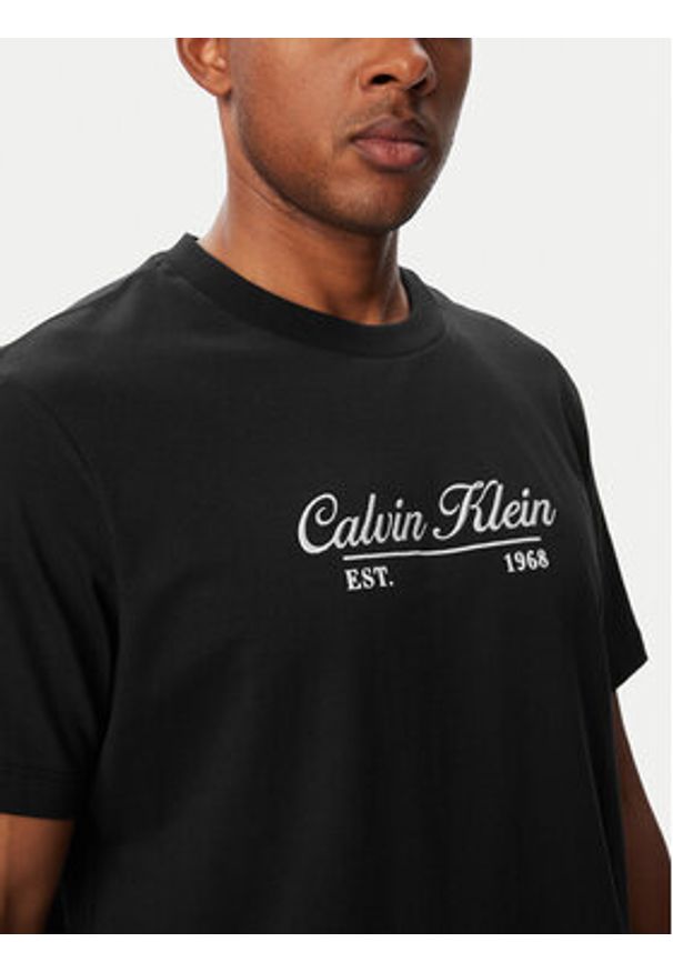 Calvin Klein Jeans T-Shirt LV04RG822G Czarny Regular Fit. Kolor: czarny. Materiał: bawełna