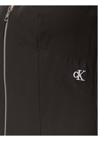 Calvin Klein Jeans Sukienka codzienna J20J221910 Czarny Regular Fit. Okazja: na co dzień. Kolor: czarny. Materiał: wiskoza. Typ sukienki: proste. Styl: casual #5