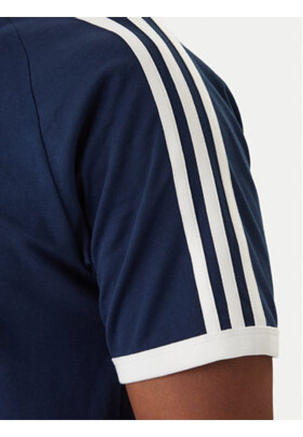 Adidas - adidas T-Shirt 3-Stripes KE3536 Granatowy Regular Fit. Kolor: niebieski. Materiał: bawełna
