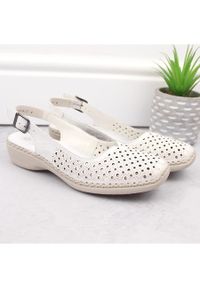 Skórzane komfortowe sandały damskie pełne ażurowe białe Rieker 41350-80. Kolor: biały. Materiał: skóra. Wzór: ażurowy #3
