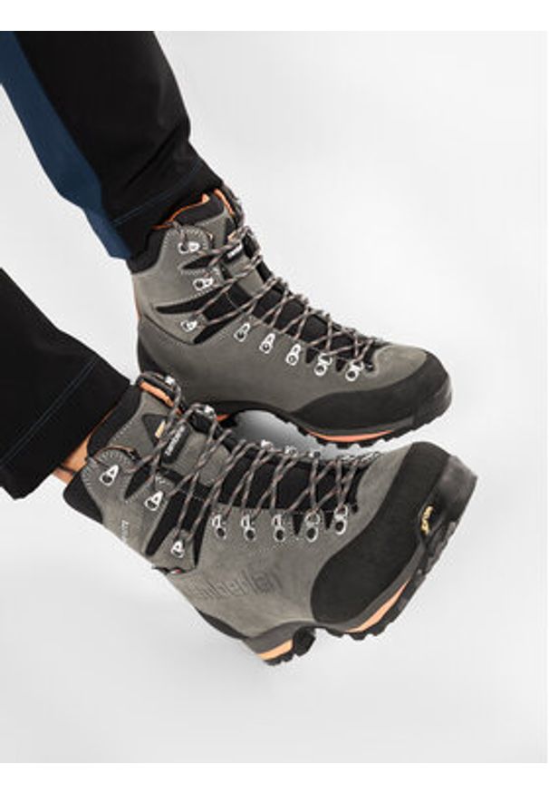 Zamberlan Trekkingi 1110 Baltoro Lite Gtx GORE-TEX Szary. Kolor: szary. Materiał: zamsz, skóra. Technologia: Gore-Tex. Sport: turystyka piesza