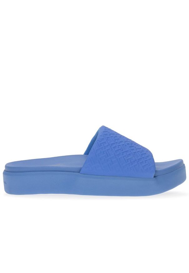 TOMMY HILFIGER - Klapki damskie Tommy Hilfiger Monogram Pool FW0FW07855-C30 - niebieskie. Okazja: na co dzień, na plażę. Kolor: niebieski. Szerokość cholewki: normalna. Wzór: aplikacja. Sezon: lato. Sport: pływanie