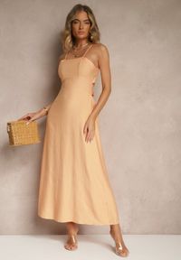 Renee - Beżowa Sukienka z Wiskozą o Rozkloszowanym Kroju Merelessa. Kolor: beżowy. Materiał: wiskoza. Sezon: lato