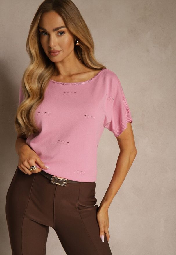 Renee - Różowa Dzianinowa Bluzka z Cyrkoniowymi Aplikacjami Fenellia. Okazja: na co dzień. Kolor: różowy. Materiał: dzianina. Wzór: aplikacja. Styl: glamour, casual