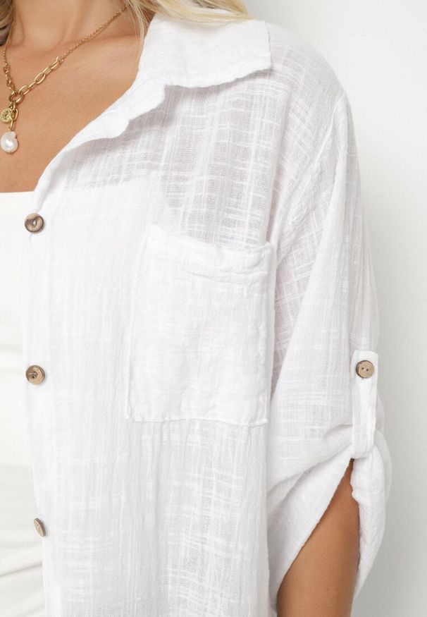 Born2be - Biała Bawełniana Koszula Oversize Savirise. Okazja: na co dzień. Kolor: biały. Materiał: bawełna. Styl: klasyczny, casual, elegancki