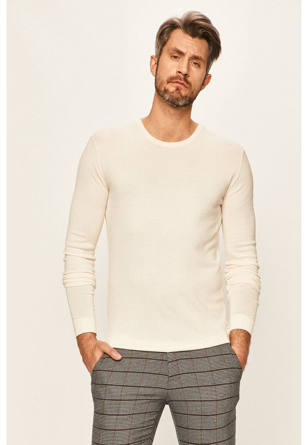 Tailored & Originals - Sweter. Kolor: beżowy. Materiał: dzianina. Wzór: gładki