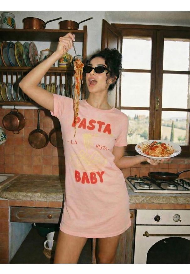 Sinsay - Bawełniana koszula nocna z napisem Pasta Baby - koralowy. Kolor: pomarańczowy. Materiał: bawełna. Wzór: napisy