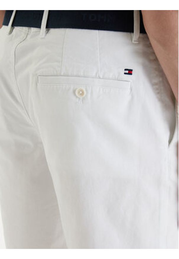 TOMMY HILFIGER - Tommy Hilfiger Komplet szorty i pasek Denton MW0MW42349 Biały Slim Fit. Kolor: biały. Materiał: bawełna