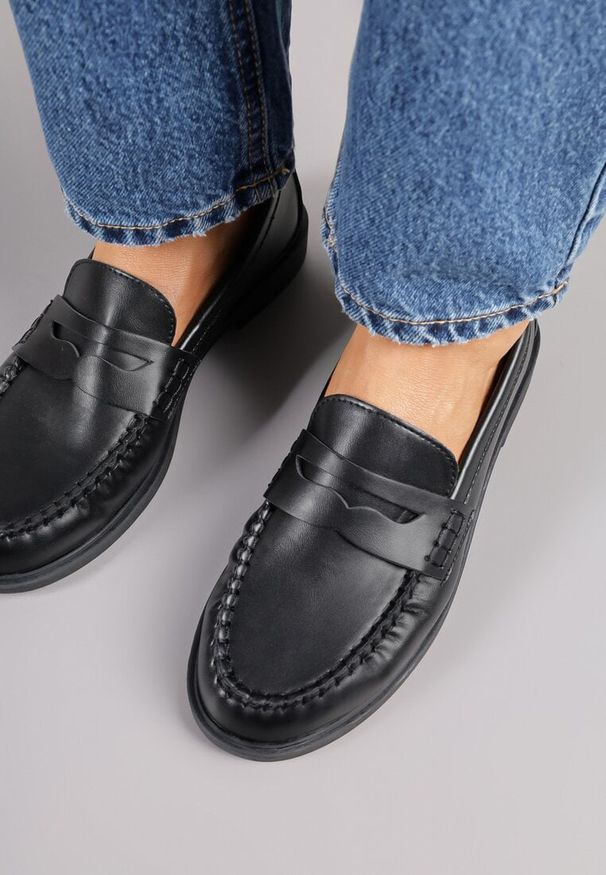 Born2be - Czarne Marszczone Mokasyny Vices z Wkładką ze Skóry Naturalnej Nestia. Okazja: na co dzień, do pracy, na spotkanie biznesowe. Kolor: czarny. Materiał: skóra. Styl: biznesowy, casual, elegancki