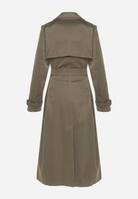 Born2be - Zielony Płaszcz Trencz Dwurzędowy Ozdobiony Paskiemz Klamrą Tinbella. Okazja: na co dzień. Kolor: zielony. Materiał: jeans. Wzór: aplikacja. Styl: casual, elegancki, klasyczny #2