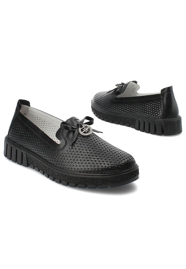 Czarne Półbuty Filippo Eleganckie Wsuwane Obuwie Damskie. Okazja: do pracy. Zapięcie: bez zapięcia. Kolor: czarny. Materiał: skóra. Styl: elegancki