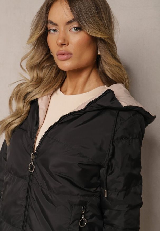 Renee - Beżowa Pikowana Kurtka Dwustronna Wykończona Sznurkami Atitoria. Okazja: na co dzień. Kolor: beżowy. Materiał: jeans. Styl: casual, klasyczny