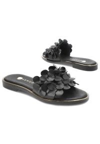 Czarne Klapki Armodo Eleganckie Obuwie Damskie. Okazja: na co dzień, na spacer. Kolor: czarny. Materiał: skóra. Wzór: kwiaty, aplikacja. Sezon: lato. Styl: elegancki #6